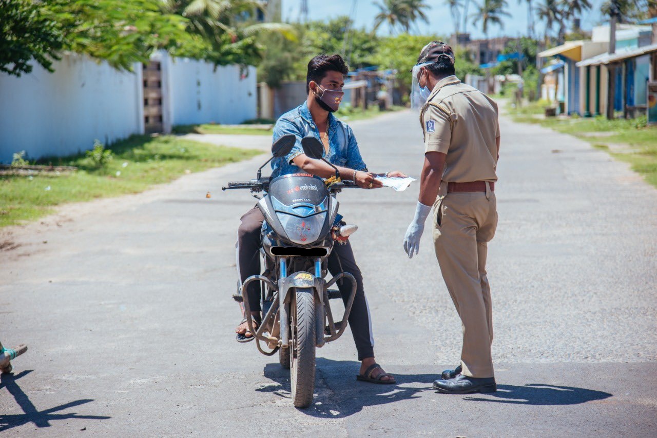 People Riding Without Helments Sign Odisha Empowers Commoners To Report Helmetless Riding - Interview Times